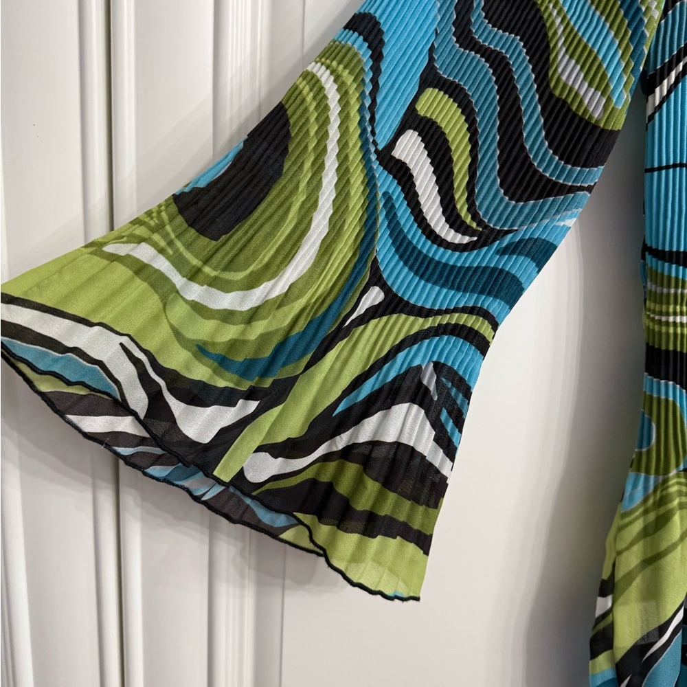 Vintage NICOLA Woman Size 3X Abstract Blue + Green Swirl Print Pleated Blouse - Picture 8 of 11